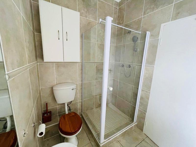 To Let 2 Bedroom Property for Rent in Simons Town Western Cape